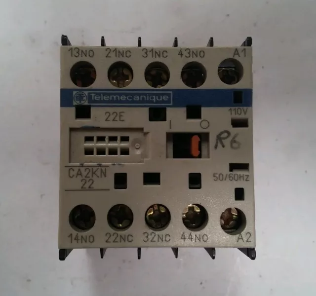 Telemecanique Mini Control Relay (CA2KN22 22E)