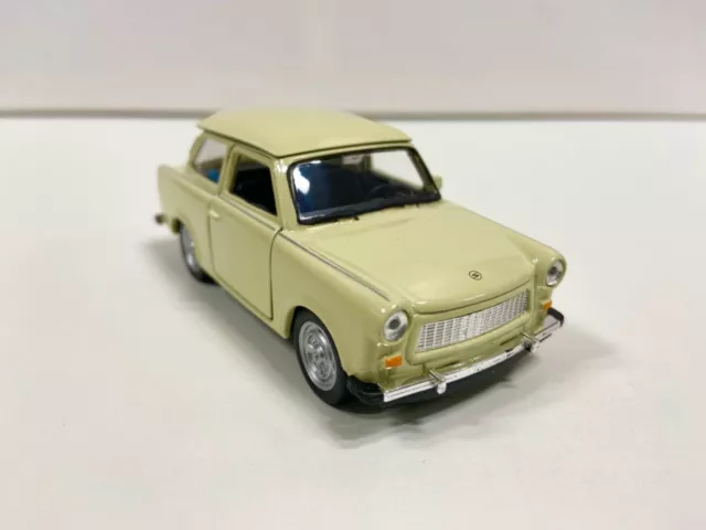 Welly Trabant 601 Limousine ,,weiß,, Oldtimer  Klassiker Top  Modellauto ,NEU‘