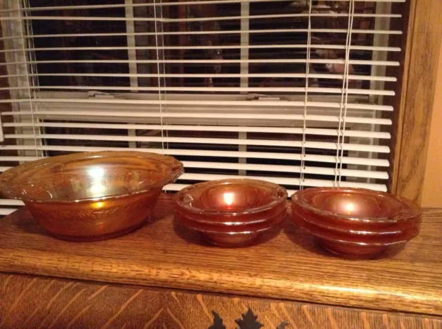 Beautiful vintage marigold carnival glass large bowl and 6 berry bowls
