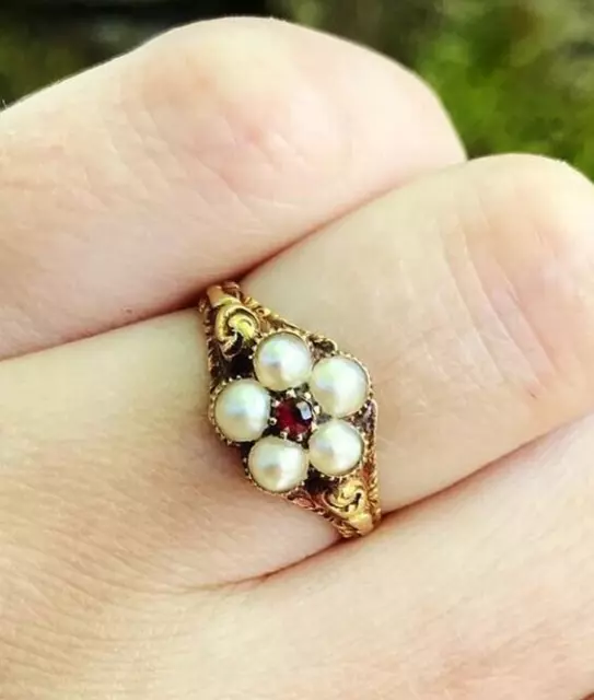 Victorian 2 Ct Round Simulated White Pearl Wedding Ring 14k Yellow Gold Plated