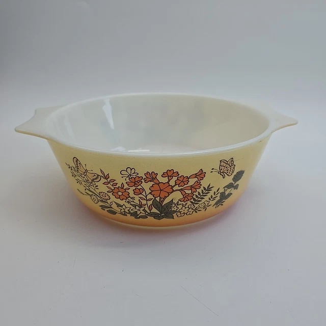 PYREX BUTTERFLY CASSEROLE Dish Floral Pattern rare 1983 9 Inch England ...