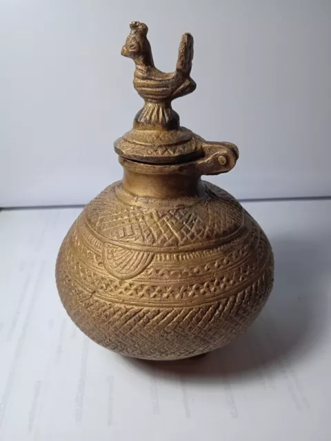 Recipiente indio antiguo de bronce fundido- India (aprox. 1900)