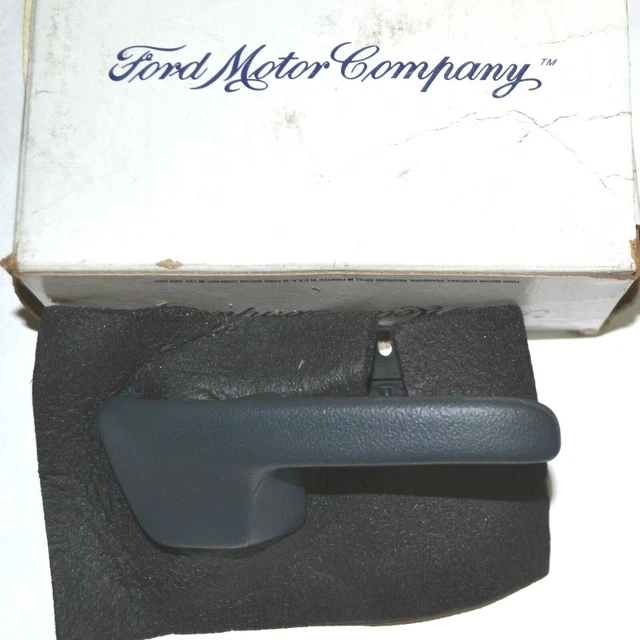 NOS FORD CROWN Victoria Mercury Grand Marquis Door Handle Front