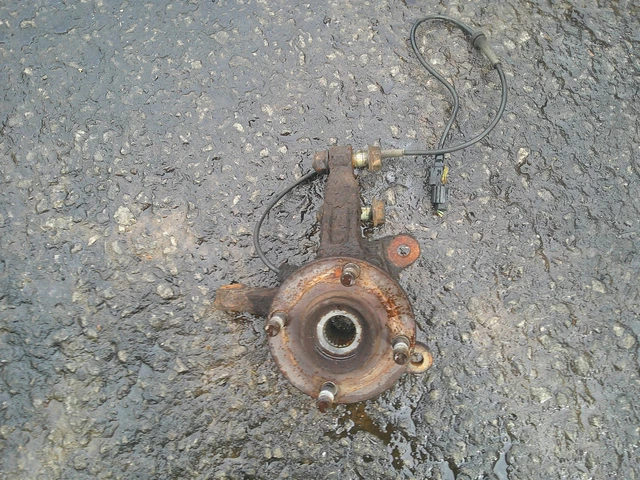 NISSAN MICRA VISIA Stub Axle - Driver/Right Front (Abs Type) 2010-2015 ...
