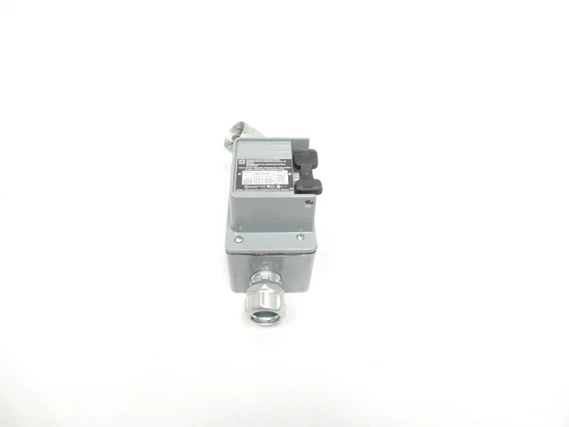 Square D 2510 KW2H 1037 Manual Motor Starting Switch 10hp