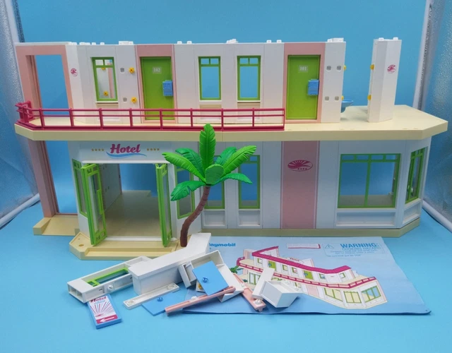 PLAYMOBIL 5265 SUMMER Hotel Incomplete W/Instructions Toy Bundle