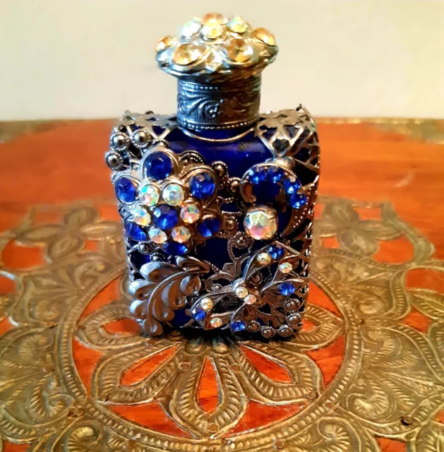 Stupendo Portaprofumo Decorato Con Strass e Perle