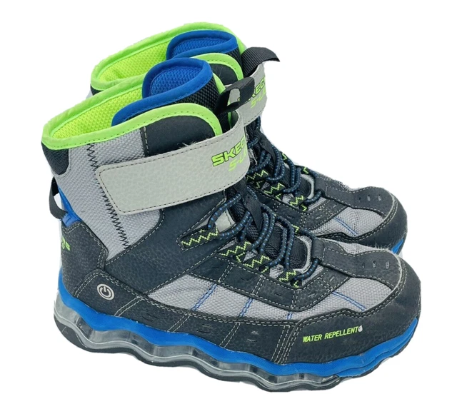 Skechers S-Lights Boys Winter Snow Boots Size 2 Water repellent light up lights