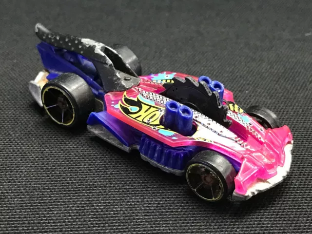 Hot Wheels 2020 Mutant Machines Buzzerk Slithering Action 海外 即決-