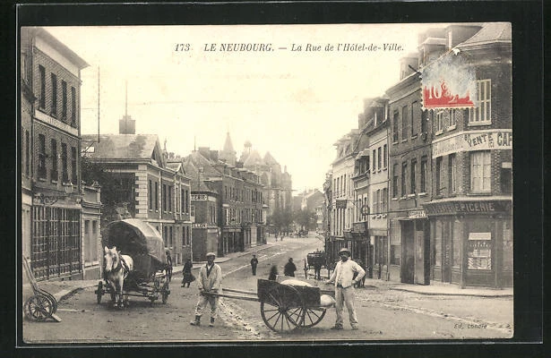 CPA Le Neubourg, La Rue de l´Hotel-de-Ville
