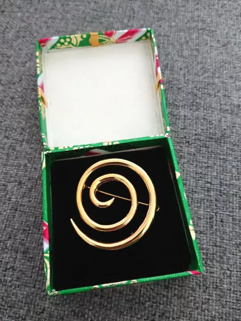 70s 80s Vintage Retro Gold Tone Spiral Swirl Brooch Pin Abstract Statement