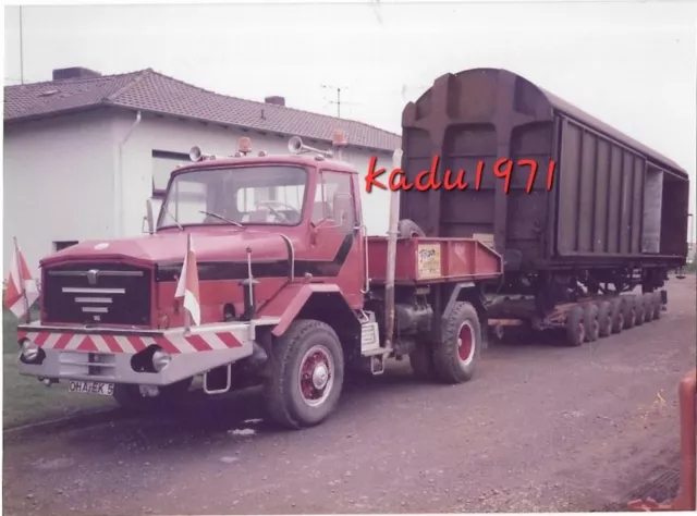 A197) Foto - LKW Faun Zugmaschine DB. Abtransport Eisenbahnwaggon. 80/90er Jahre