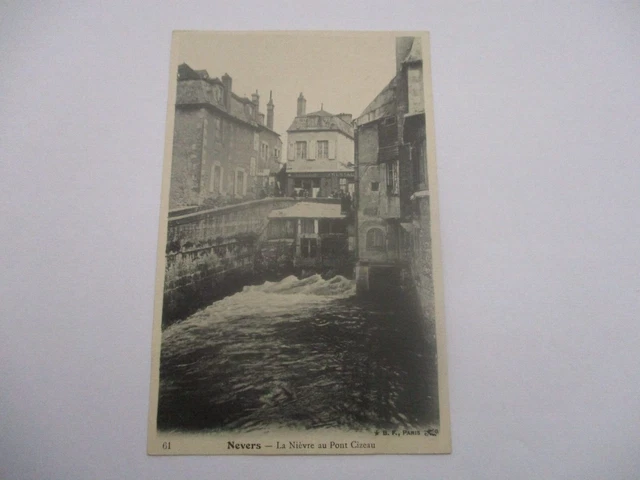 Cpa Nievre 58 Nevers La Nievre Au Pont Cizeau