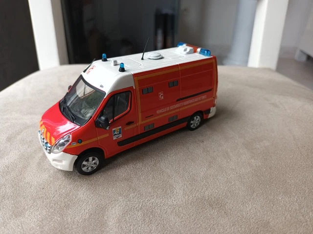 ALERTE ALERTE0035 Masstab: 1/43 | RENAULT MASTER VAN VSAV 77 AMBULANCE SDIS VEHICULE DE SECOURS