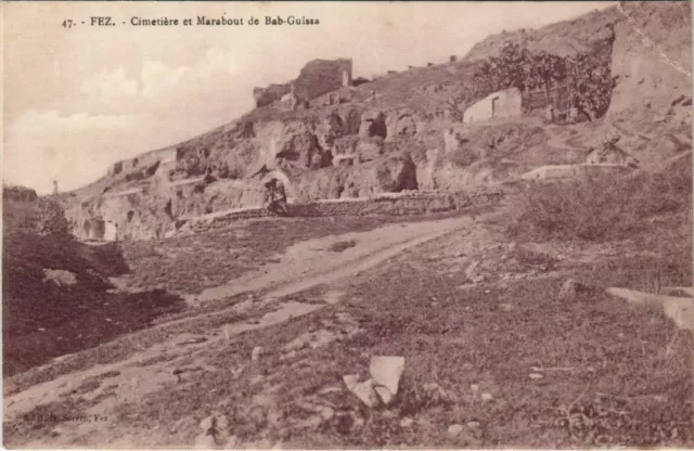 CPA AK MAROC FEZ Cimetiere et Marabout (10221)