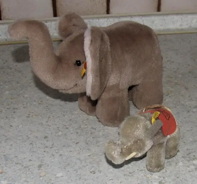 2x STEIFFTIER ELEFANT davon 1x 048784 Trampili und 1 Mini von STEIFF mit KF