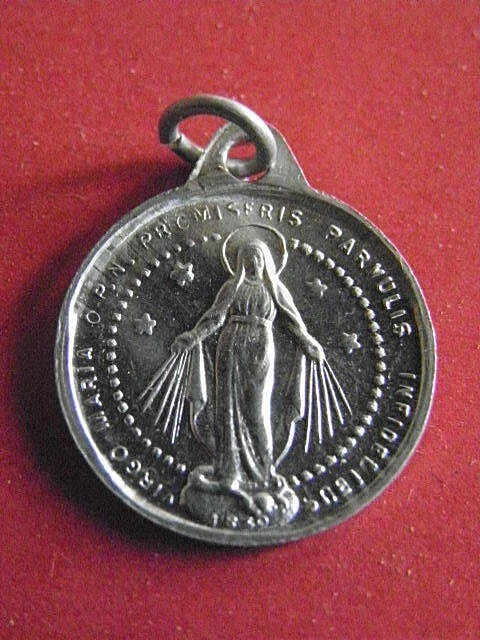 Médaille Sainte Catherine Patronne Des études - Bronze, Gravée "G.Q.", Dans Son Boîtier D'origine