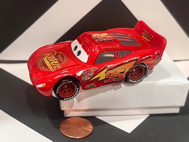 DISNEY MOVIE CARS Lightning McQueen 95 Rust-eze Plastic Grand Prix C £6 ...