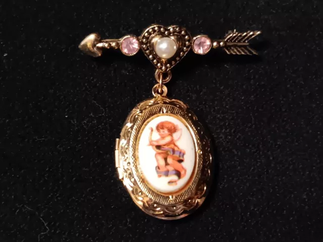 Vintage Avon Gold Tone Cupid Locket Pin w/Pink Rhinestone & Faux Pearl Accents