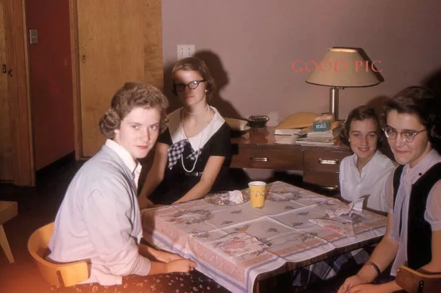 #Z114- d Vintage 35mm Slide Photo- Young Women Around Table-Red Kodachrome 1950s