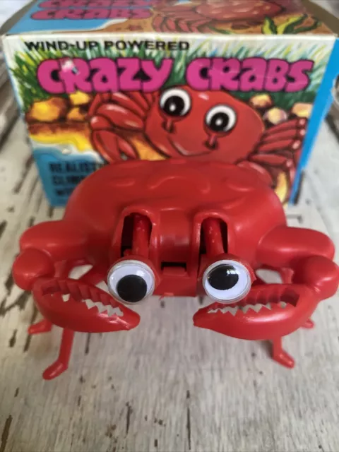 vintage Plastic WIND-UP RED CRAB 1970s, clean Works, Crazy Crabs Wind Up Powered