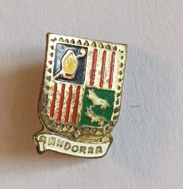 Ancienne Broche Ou Insigne émaillée Aux Armoiries D'Andorre - Vintage, Pièce De Collection