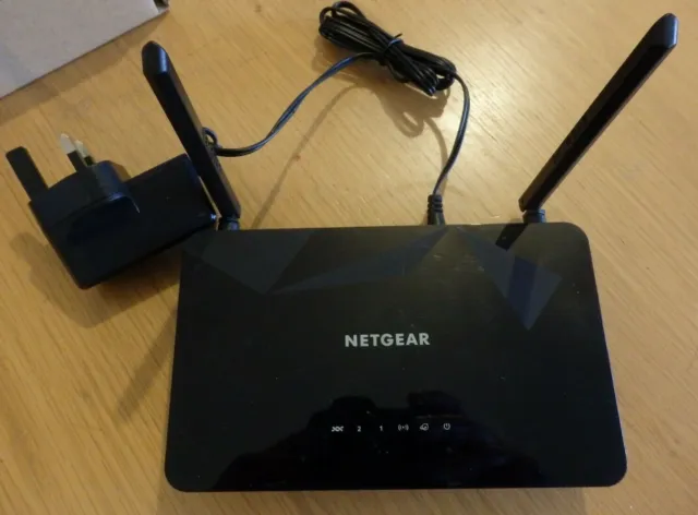 Netgear D1500 N300 kabelloser Modem-Router