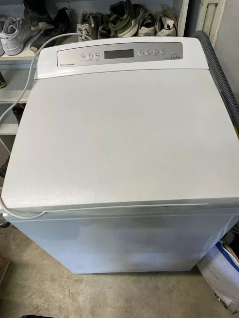 Fisher & Paykel Top Load Washing Machine 8 Kg Works Well