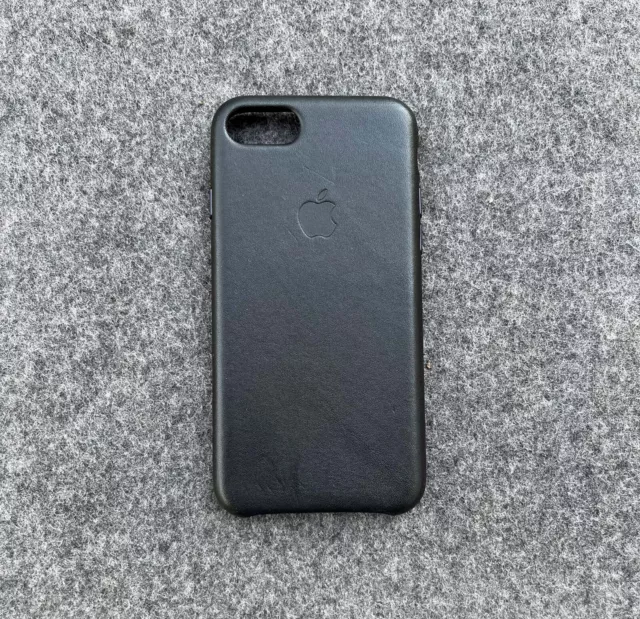 Apple Leder Case Cover MXYM2Z Original für iPhone 7, 8, SE 2020, SE 2022 schwarz