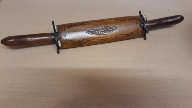 Coffret Couteau Et Fourchette En Bois Sculpté Vintage, Inde, Années 1920-1949