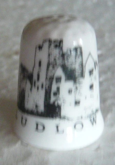Dé à Coudre Collection En Porcelaine – Thème Montréal, Boîte Dôme Incluse, édition Limitée
