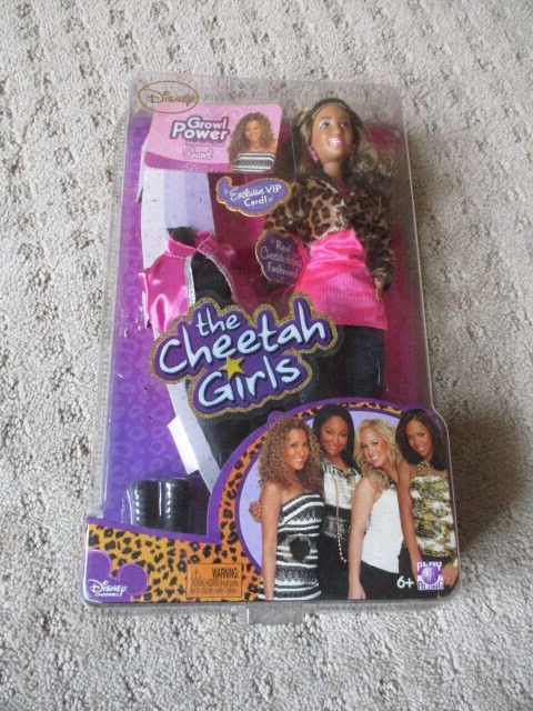 DISNEY CHEETAH GIRLS Fashion Collection Growl Power Chanel VIP Card