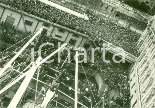 1935 GENOVA Imponente folla per l'arrivo del piroscafo dei Franchisti Fotografia