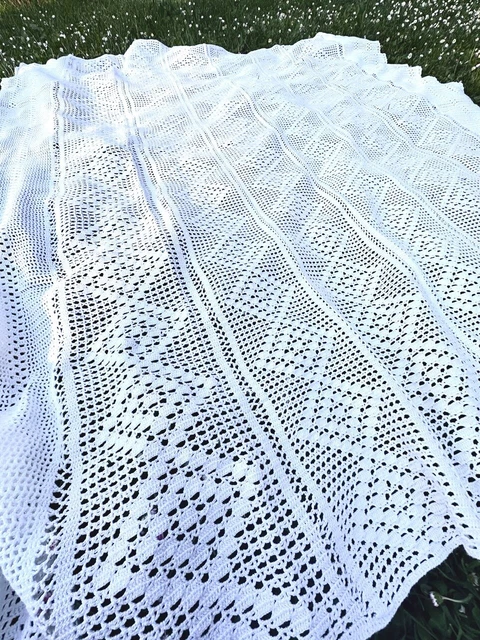 Dessus De Lit 2 Places Crochet Main - Coton Blanc - Dimensions 2,13 X 1,83 M - Occasion