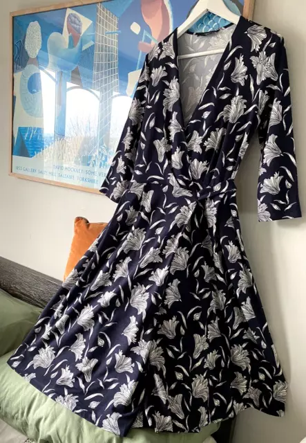 Womens MAX MARA WEEKEND navy floral wraparound stretchy dress . Size 10 12