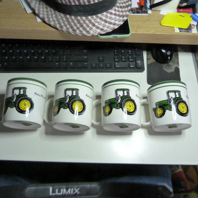 Gibson JOHN DEERE Lot Set of 4 MUGS Nothing Runs Like A Deere by Gibson