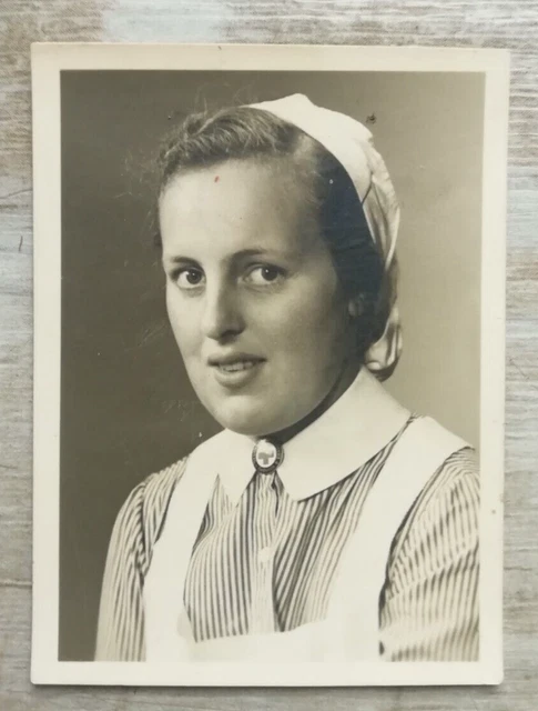 KRANKENSCHWESTER FRAU DAME Portrait Uniform Rotes Kreuz (4,5x6) Orig ...