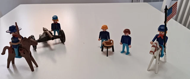 PLAYMOBIL LOT DE 2 Chevaux. Blancs Sérigraphiés. EUR 3,90 - FR