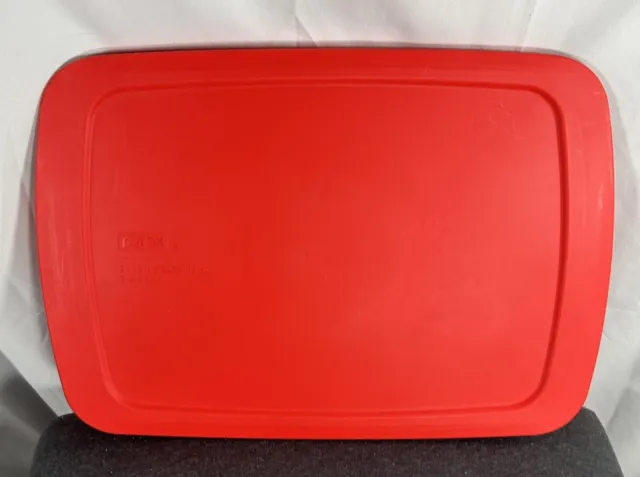 https://www.picclickimg.com/SbsAAOSwq2tlAxQE/Pyrex-C-233-PC-Red-Lid-For-9x13-In.webp