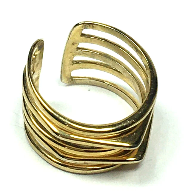 Stella & Dot Size 6 Ring Gold Tone Waves