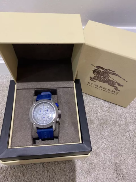 burberry sport watch worn once stunning watch.