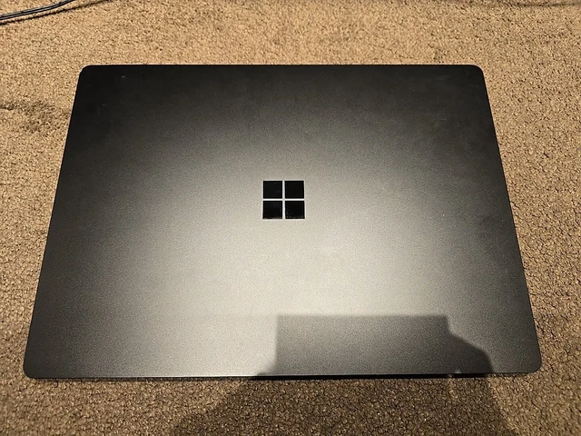 Microsoft Surface Laptop 3 13,5 Pollici (Ricondizionato) - Intel Core I5-1035G7, 8GB RAM, 128GB SSD, Platino, QWERTY Inglese - 4