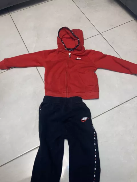 Tuta Nike per bambini 24M nera e rossa 2