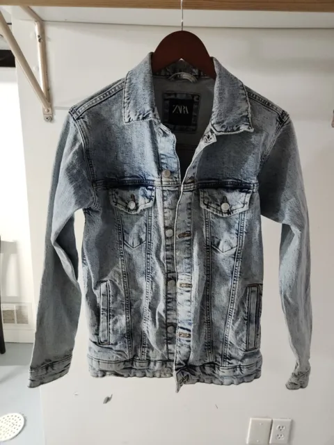 Zara Man Jacket Mens Small Blue Denim Distressed Slim Button Up Pockets Trucker