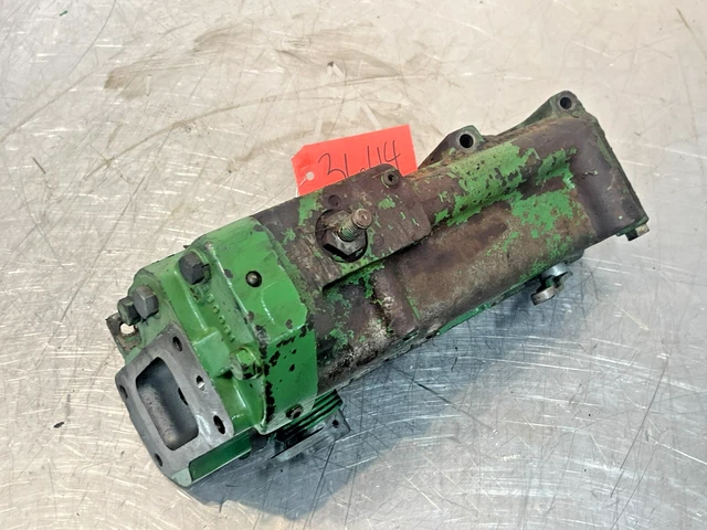 ROCKSHAFT CONTROL VALVE HOUSING ASSEMBLY
