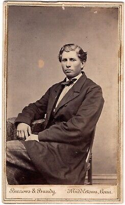 CIRCA 1860s CDV BURROWS & BUNDY YOUNG MAN IN SUIT CIVIL WAR ERA MIDDLETOWN CONN.