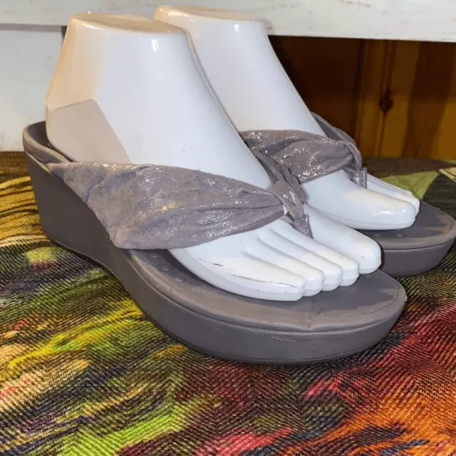 Vionic Arabella wedge flip flop sandals size 8 womens