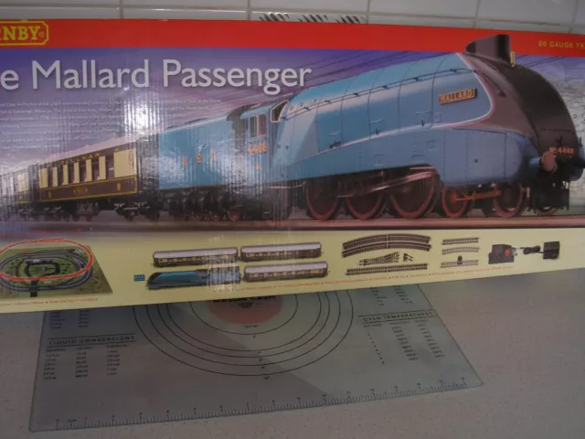 Hornby Electric Train Set the Mallard passenger R1103