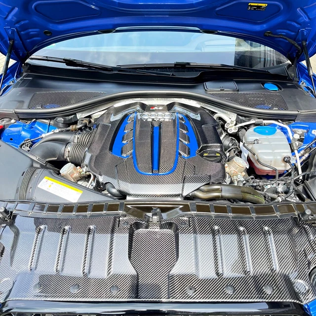 Audi RS6 - C7 4G carbon radiator cover / slam panel / copertura portaserratura