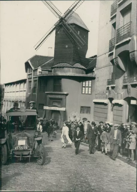 Paris, course de côte au ralenti à Montmartre Vintage silver print